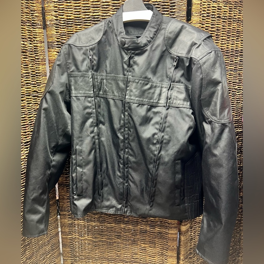 Fulmer-‎ Men's Classic Black Motorcycle Jacket- Large